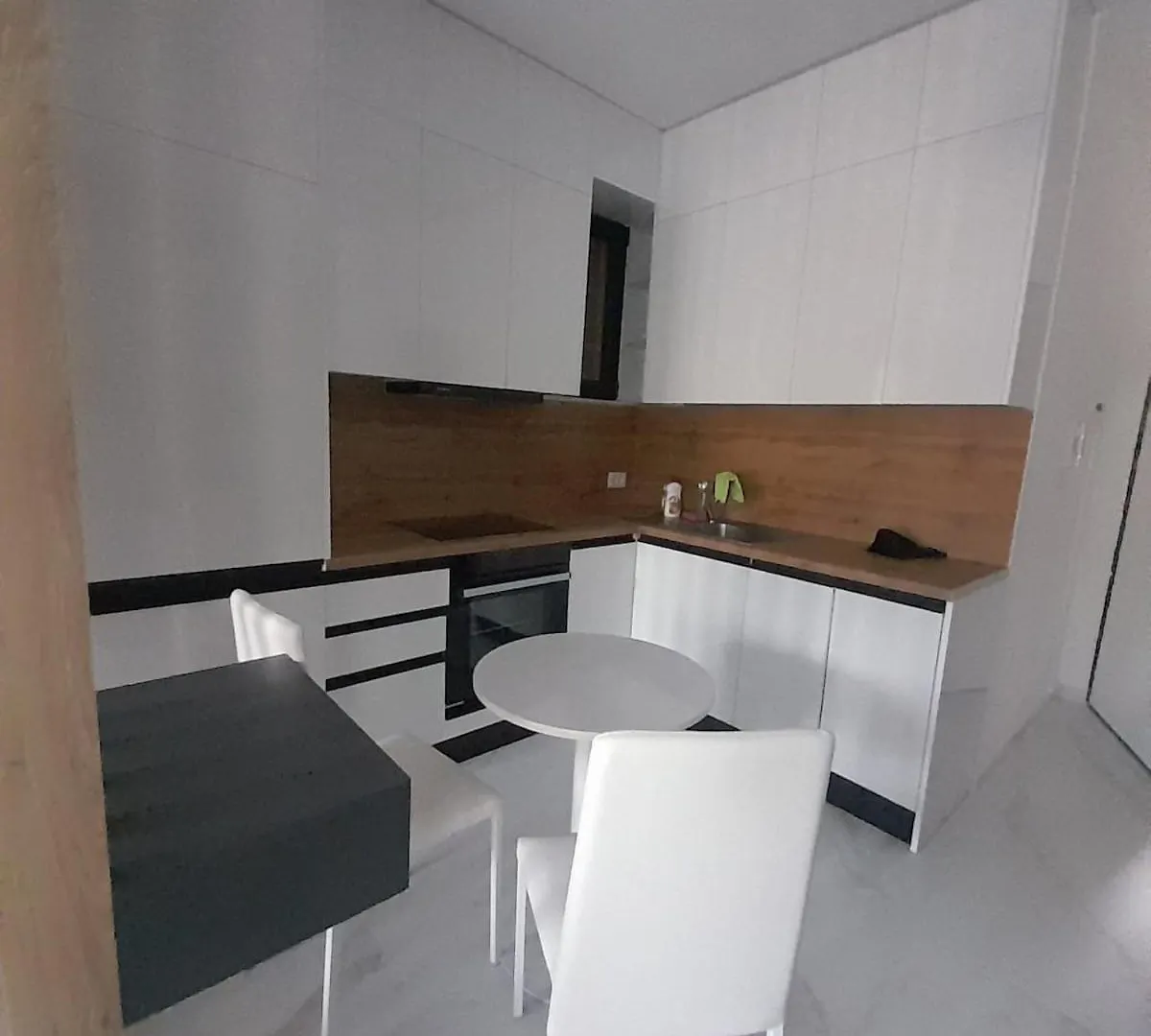 Apartamente Lux 08 Vlorë 0*,
